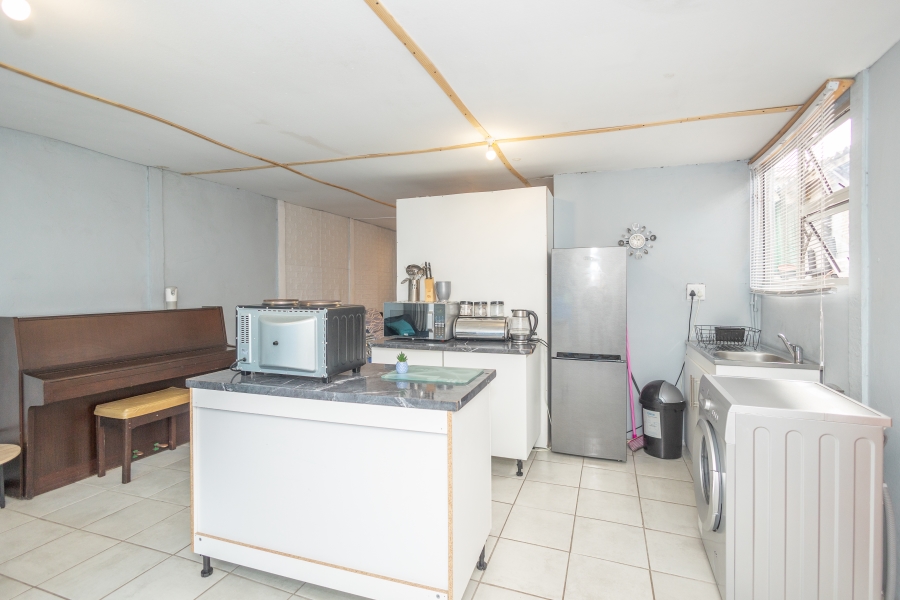 2 Bedroom Property for Sale in Uitsig Western Cape